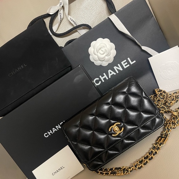 CHANEL Authentic Trendy CC WOC - Picture 3 of 17